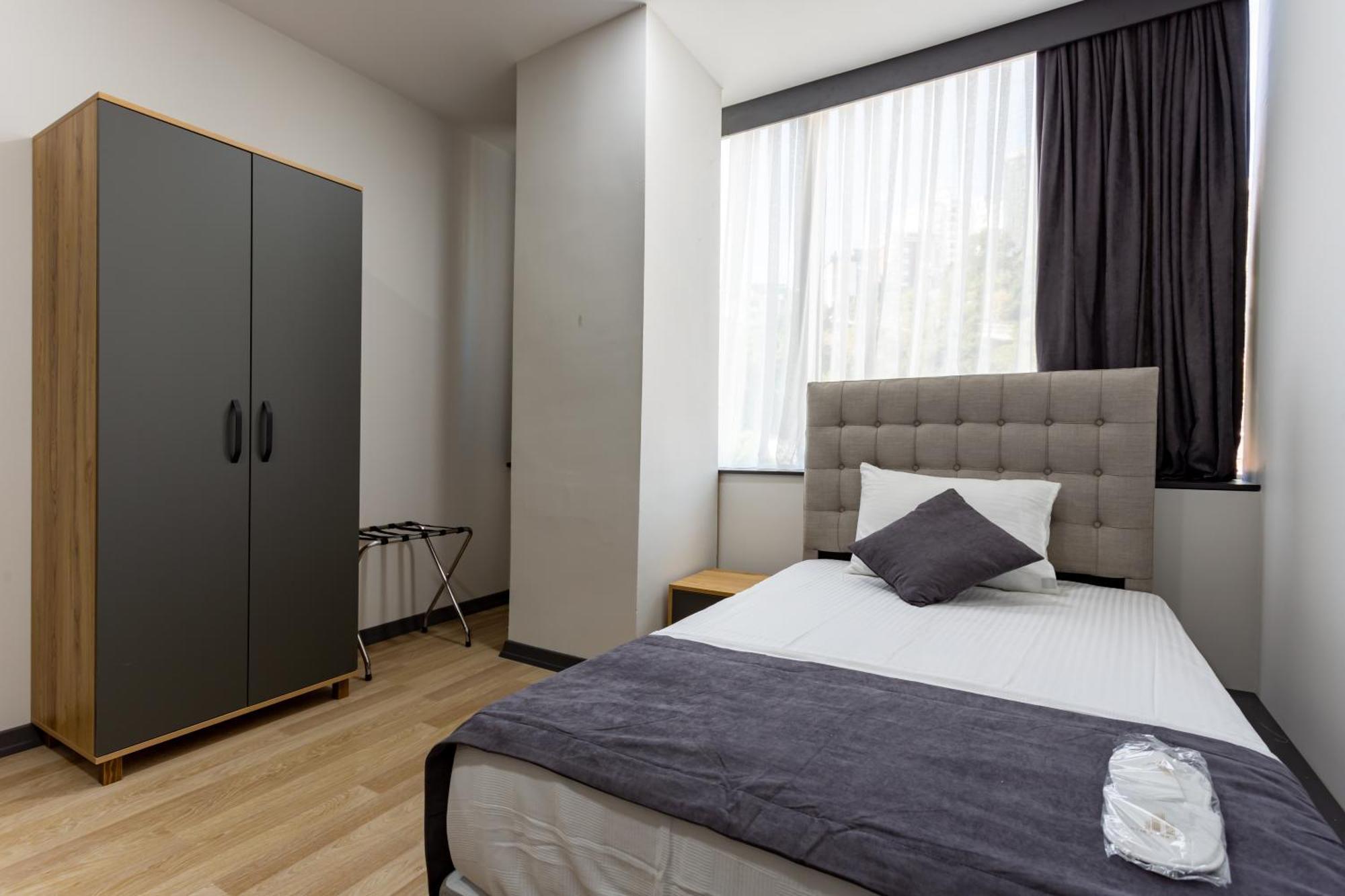 Atm Suit Otel Istanbul Exterior photo